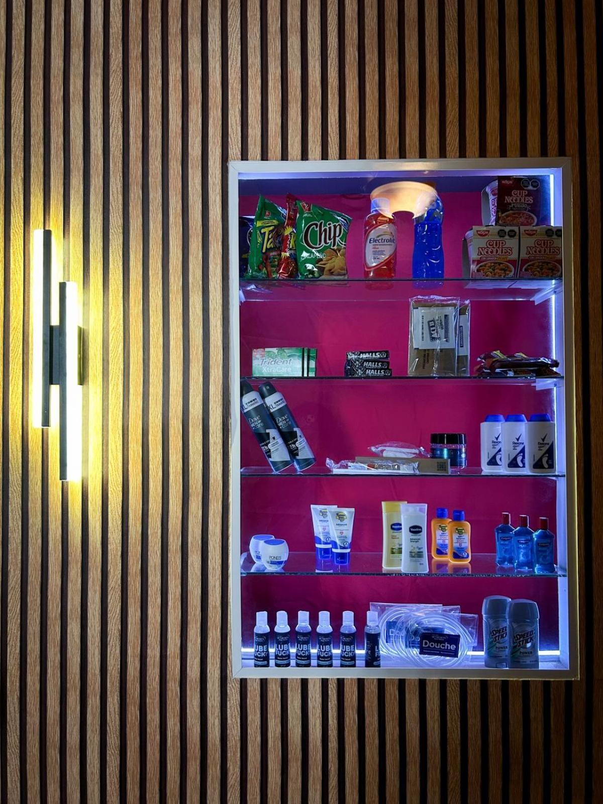 Spartacus Hostel Boutique For Men プエルトバラータ エクステリア 写真